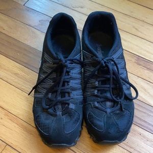 🧢Skechers black sneakers size 8